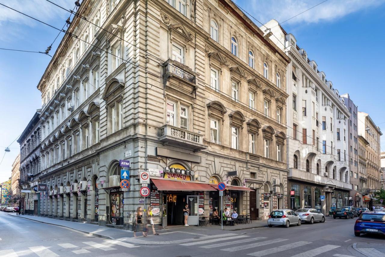 Huge Apartment In The City Center Budapest Exterior photo